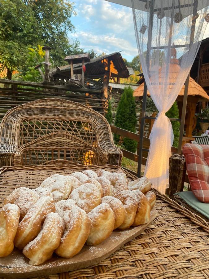 Floare De Maramures 1 Vadu Izei Exterior foto